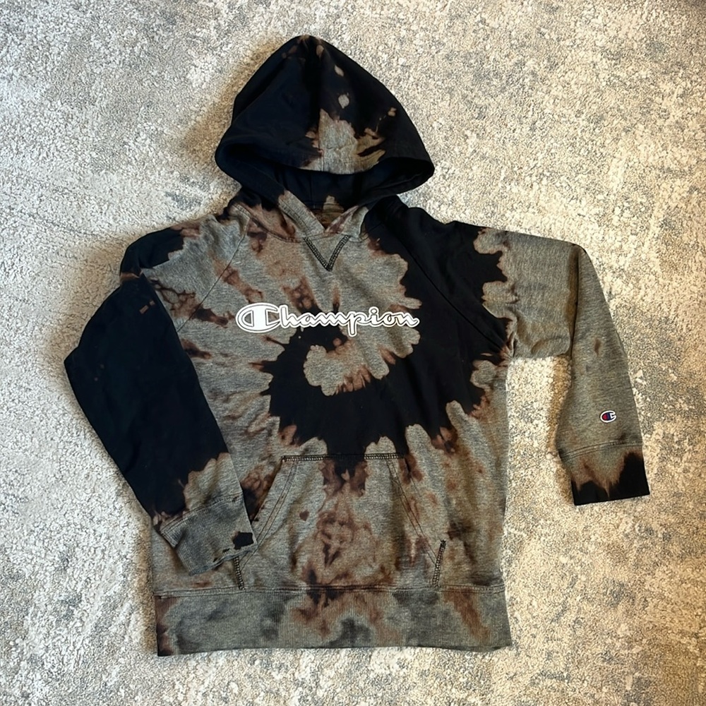 Champion unisex hoodie.
